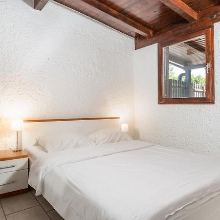 Rona Holiday Home Ana Пореч Экстерьер фото