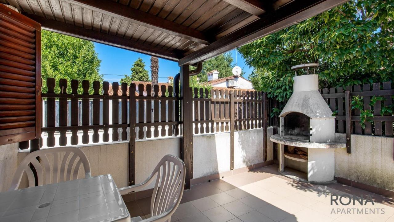Rona Holiday Home Ana Пореч Экстерьер фото