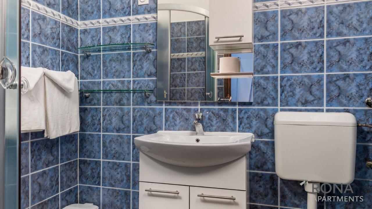 Rona Holiday Home Ana Пореч Экстерьер фото