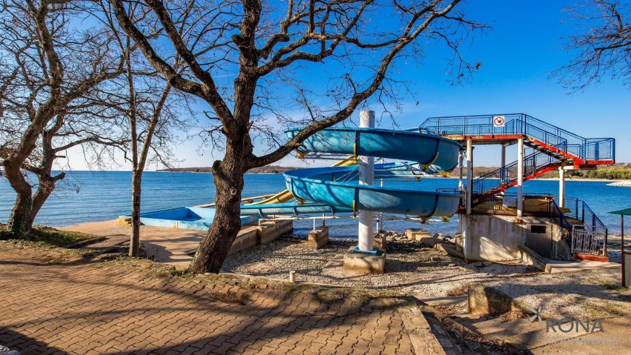 Rona Holiday Home Ana Пореч Экстерьер фото